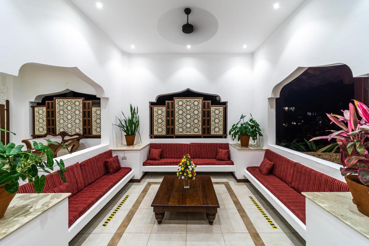Prideinn Paradise Beach Resort & Spa Mombasa Exterior foto The lobby of the hotel