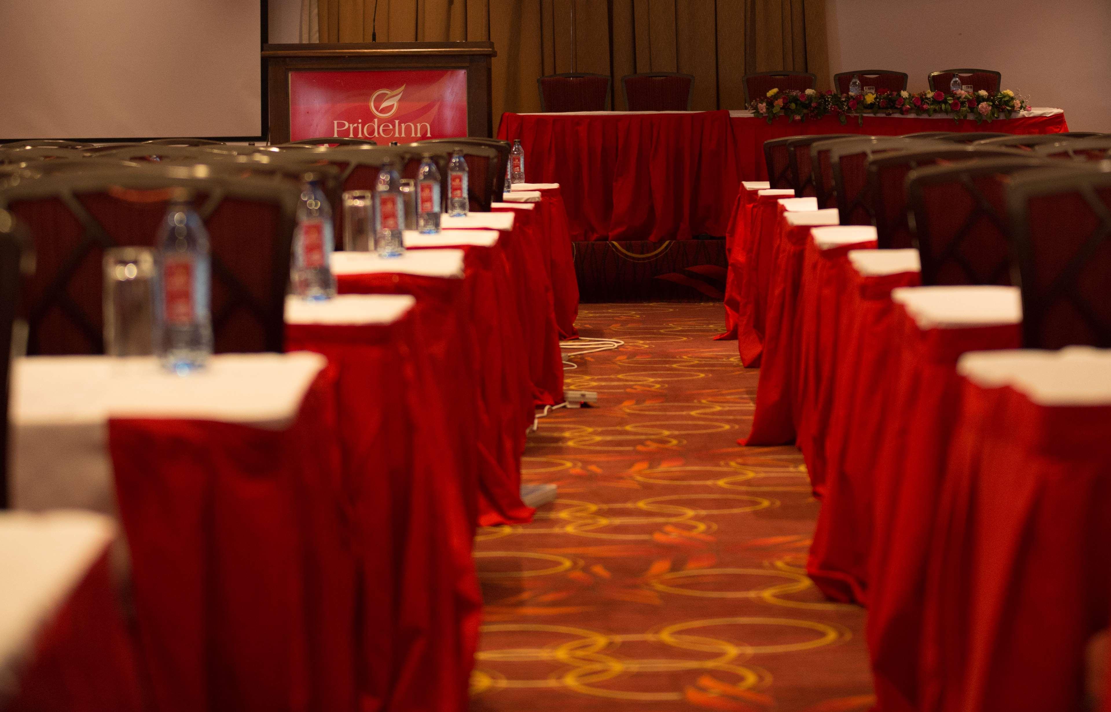 Prideinn Paradise Beach Resort & Spa Mombasa Exterior foto Meeting room