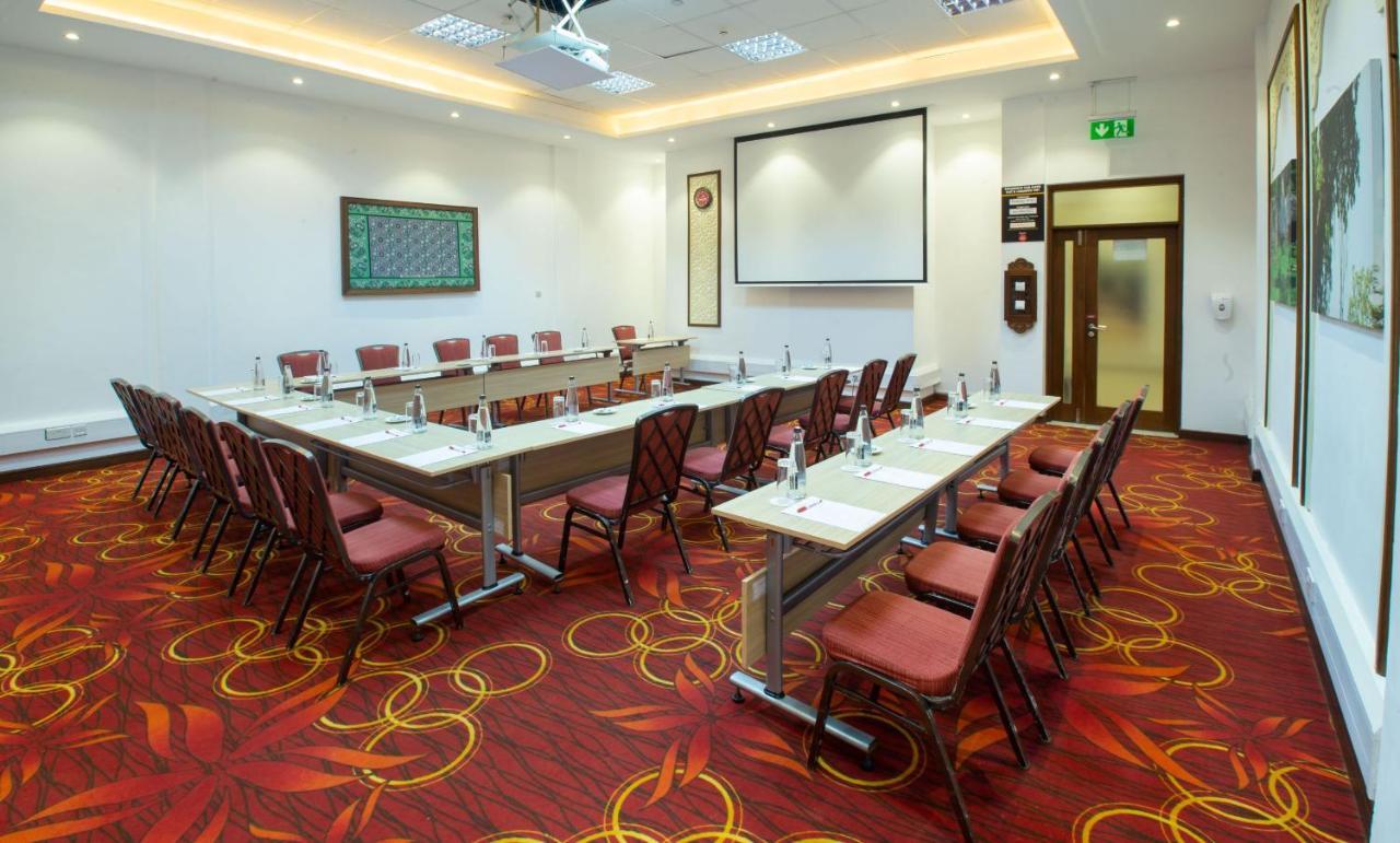 Prideinn Paradise Beach Resort & Spa Mombasa Exterior foto Meeting room